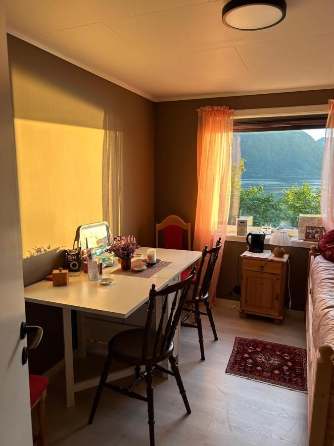 Line Pa Hauane1 Bed & Breakfast Volda ภายนอก รูปภาพ