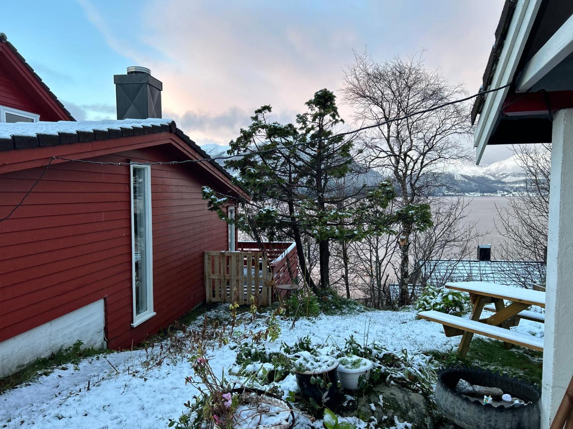 Line Pa Hauane1 Bed & Breakfast Volda ภายนอก รูปภาพ